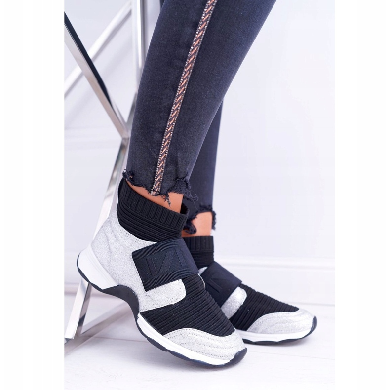 Tênis esportivo feminino Lu Boo com meia prata Glitter Phantom HT9022 preto 2
