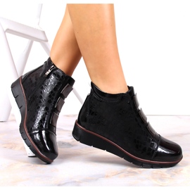 Botins de couro lacado com isolamento preto Filippo 1