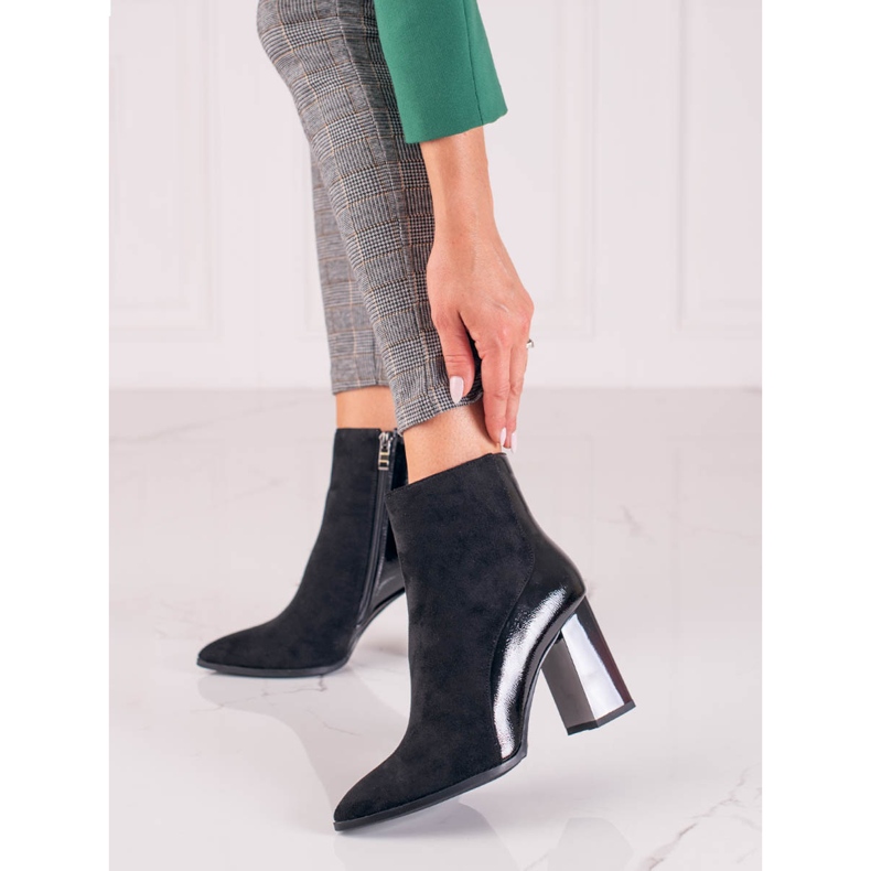 Botas femininas Shelovet em um poste alto preto 1