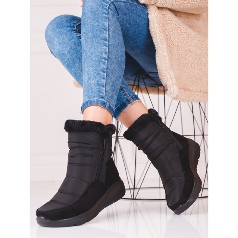 Botas Shelovet femininas isoladas com pele preto 2