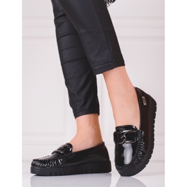 Mocassins pretos femininos na plataforma Shelovet 1