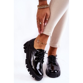 Vinceza Sapatos lacados da moda amarrados Black Gwendy preto 1