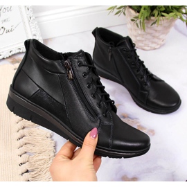 Botas femininas de couro em uma cunha preta Helios 567 preto 1