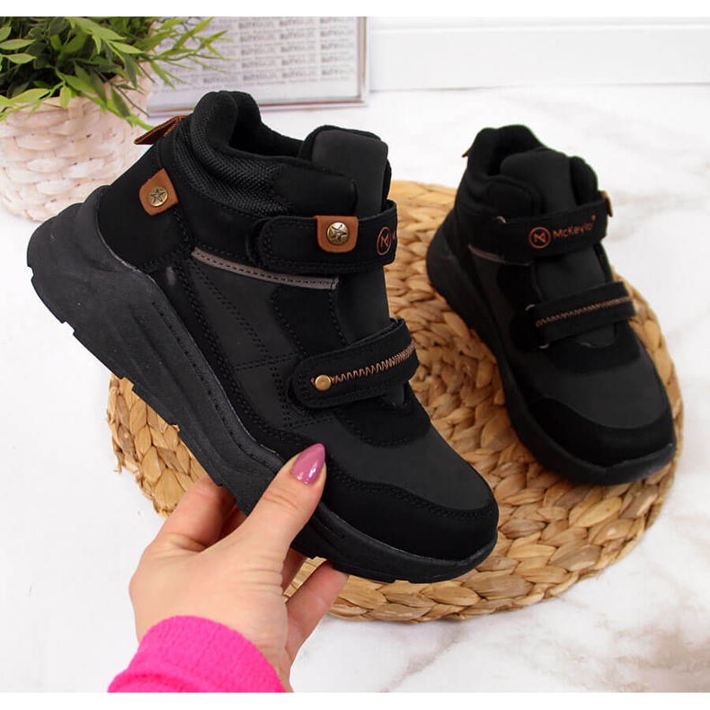 Botas pretas de menino com fecho de velcro McKeylor preto 1