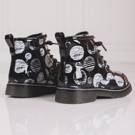 Botas de menina com padrão preto 1
