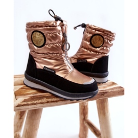 Botas altas de neve isoladas com lã dourada preto 2
