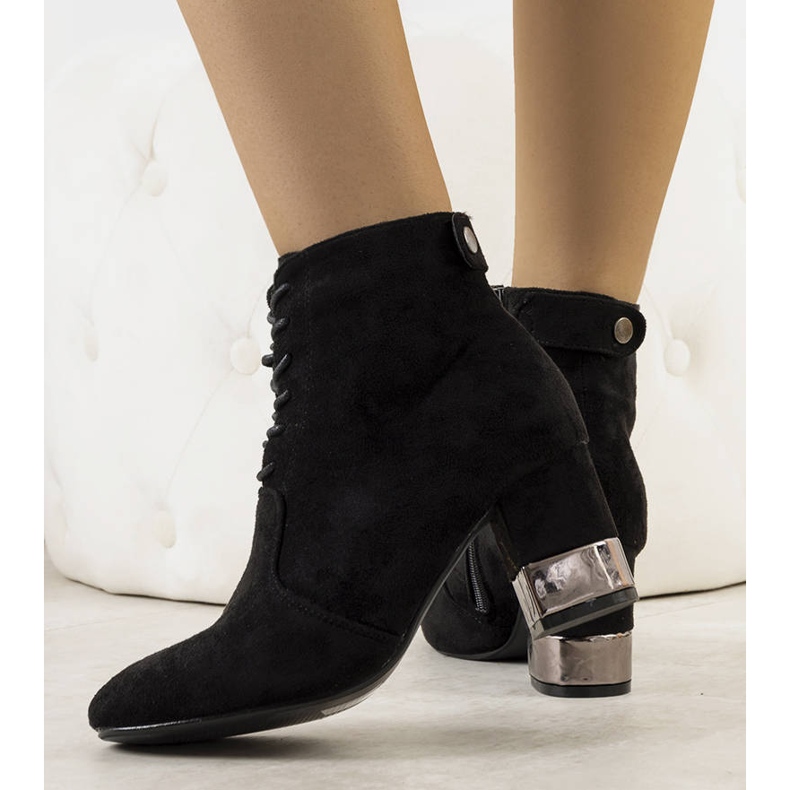 PA1 Botas pretas no poste Verano preto 1