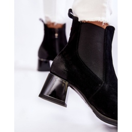 Botas femininas de camurça no calcanhar Berit preto 2