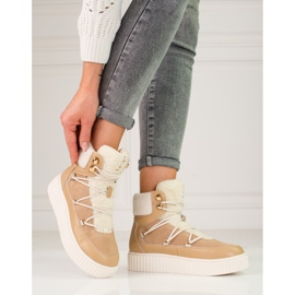 Botas de neve femininas de couro bege Shelovet na plataforma marrom 1