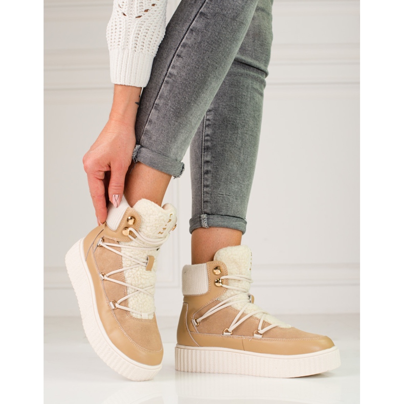 Botas de neve femininas de couro bege Shelovet na plataforma marrom 1
