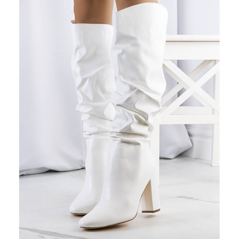 BM Botas brancas da Barbi branco 2