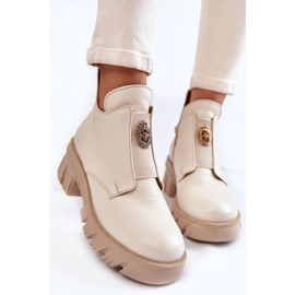 PL5 Botas Femininas de Couro com Decoração Maley Bege Claro 2 PL5 Botas Femininas de Couro com Decoração Maley Bege Claro 2