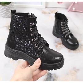 Botas para meninas com isolamento brocado preto Potocki 1 Botas para meninas com isolamento brocado preto Potocki 1