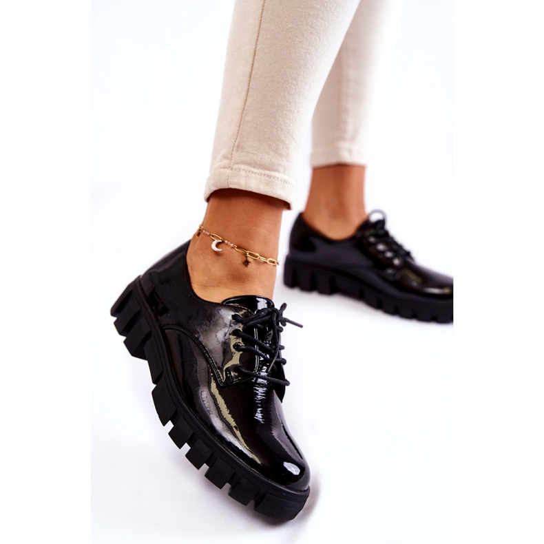 Vinceza Sapatos lacados da moda amarrados Black Gwendy preto 4