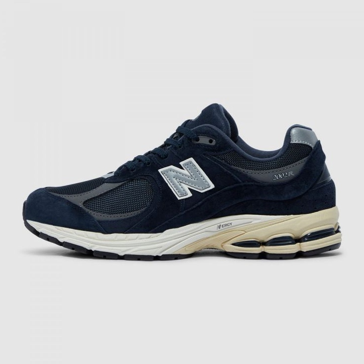 Tênis New Balance 2002R M NBM2002RCA azul marinho cinza 1
