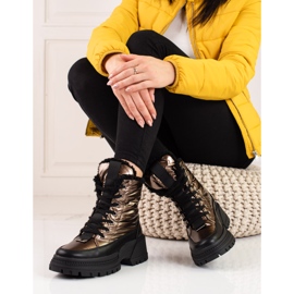 Botas de neve femininas na plataforma shelovet preto dourado 1