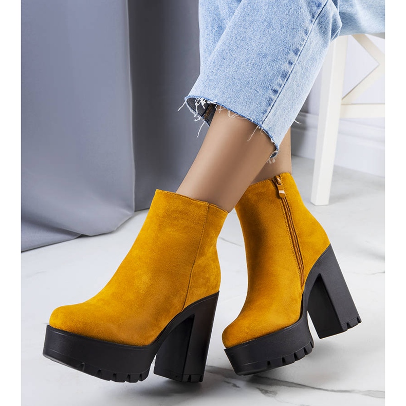 BM Botins mostarda num poste alto Raelynn amarelo 1 BM Botins mostarda num poste alto Raelynn amarelo 1