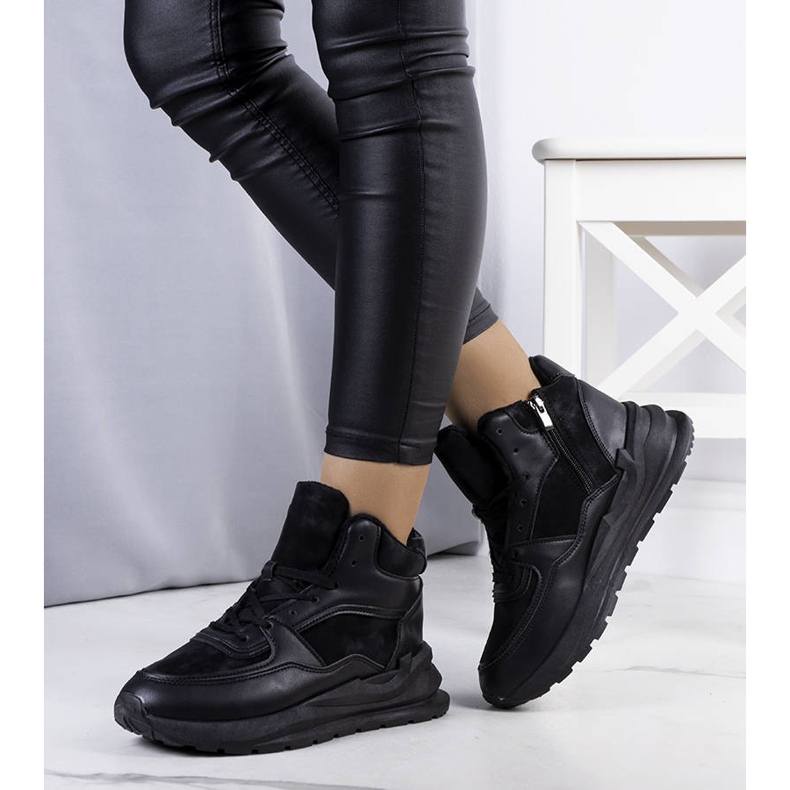 BM Tênis isolante preto Malvern 1