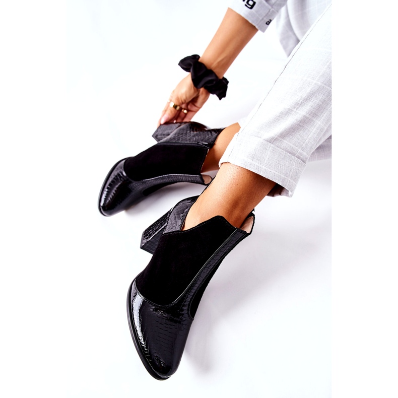 Botas de couro femininas com salto preto 1