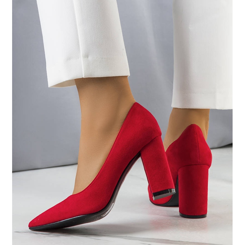 PA1 Bombas vermelhas no post Melvil vermelho 1