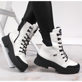 Botas brancas impermeáveis ​​em pele Rieker Revolution W0374-80 branco preto 1