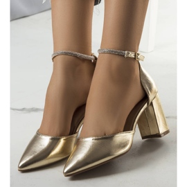 Bombas de ouro com zircônias cúbicas Leighton dourado 1