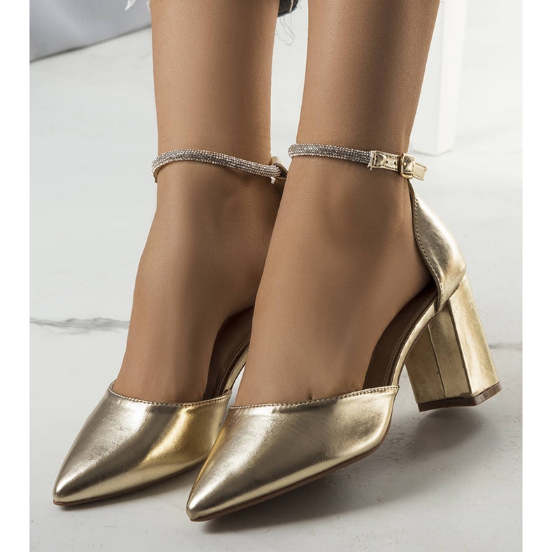 Bombas de ouro com zircônias cúbicas Leighton dourado 1 Bombas de ouro com zircônias cúbicas Leighton dourado 1