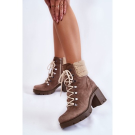 Botas femininas de camurça com cadarço em um salto marrom Fenya castanho 2