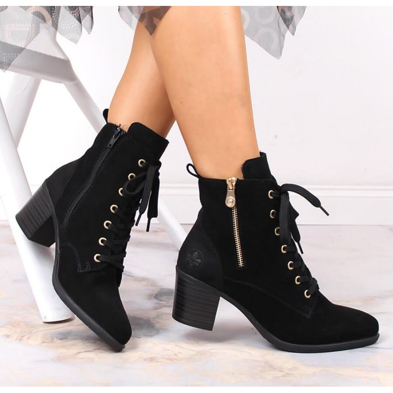 Botas de camurça de couro no poste isolado Rieker W RKR564 preto 1