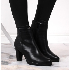 Salto alto isolado M.Daszyński W SAN8B preto 2