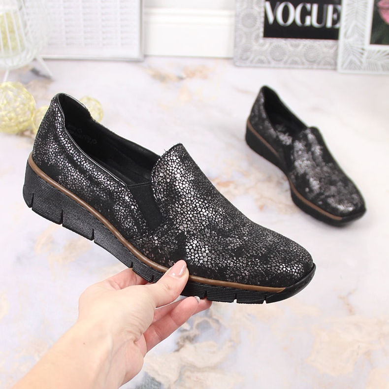 Sapatos confortáveis ​​com elásticos Rieker W RKR166B preto 2