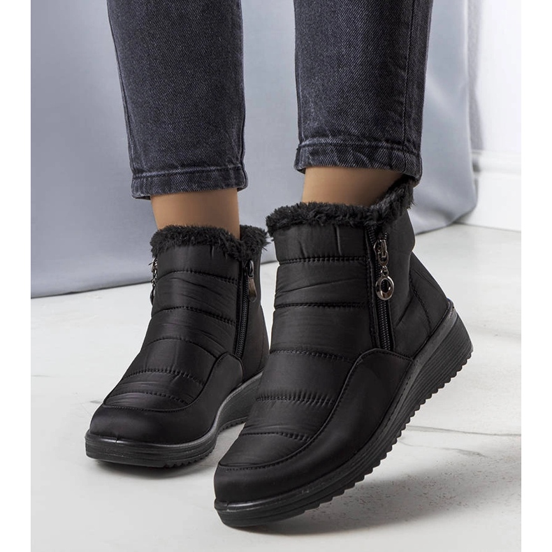 Botas de neve isoladas pretas com pele de Blen preto 1 Botas de neve isoladas pretas com pele de Blen preto 1