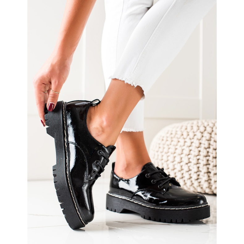 Sapatos pretos VINCEZA 2