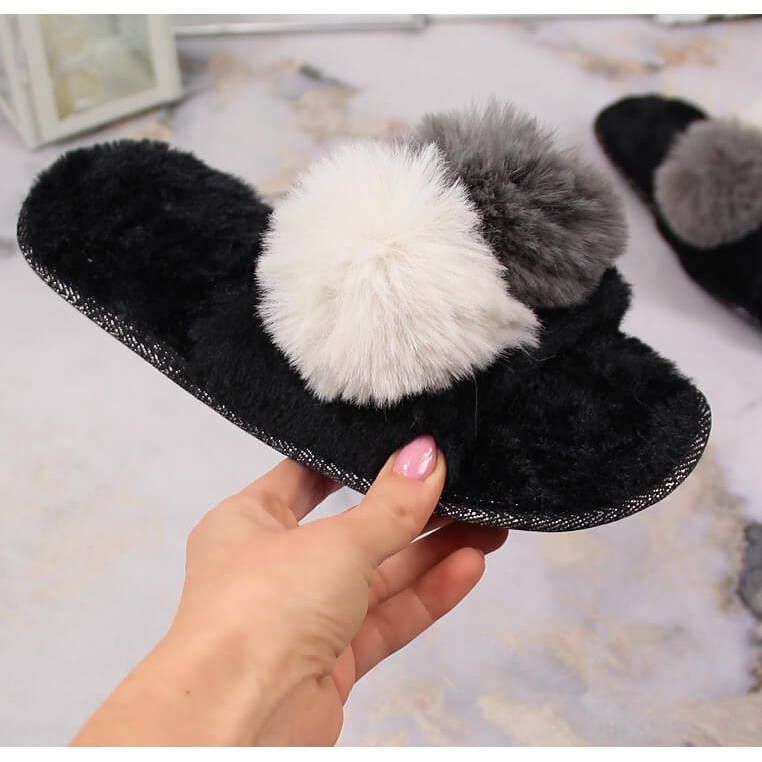 BM Chinelos de pele de mulher com pompons preto Stella 1