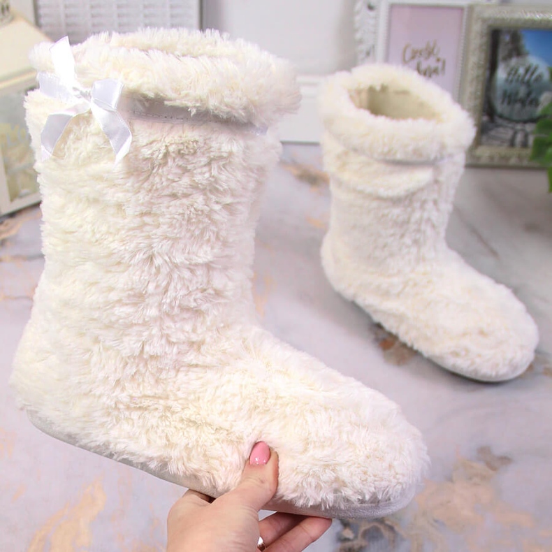 BM Chinelos femininos de pele branca com alto isolamento Stella branco cru 1