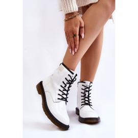 Botas femininas com isolamento laqueado GOE II2N4051 branco 1