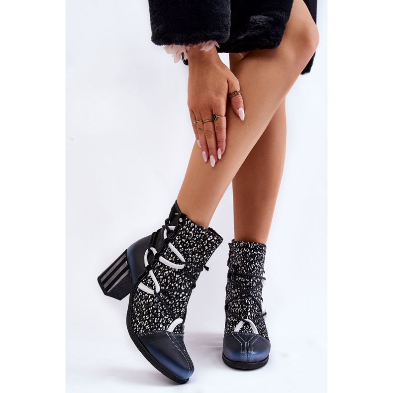 Salto alto feminino de couro Maciejka 05605-01 preto e branco 1