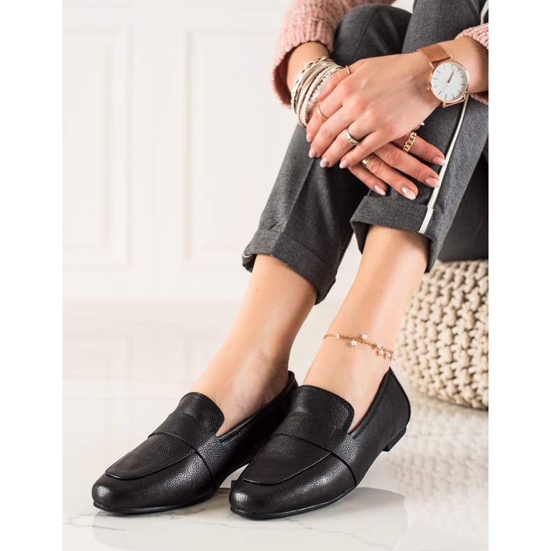 La.Fi Sapatos pretos clássicos 1