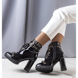 BM Botas laqueadas pretas, Goyo preto 2