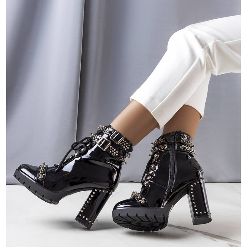 BM Botas laqueadas pretas, Goyo preto 2