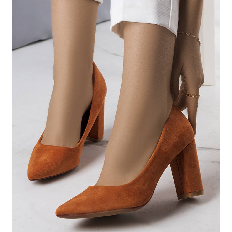 PA1 Scarpin salto alto da Achela marrom 1