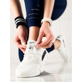 Tênis feminino a céu aberto Big Star JJ274271 branco 2