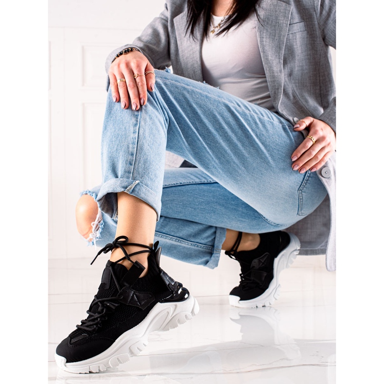 TRENDI Tênis da moda com cadarço preto 2