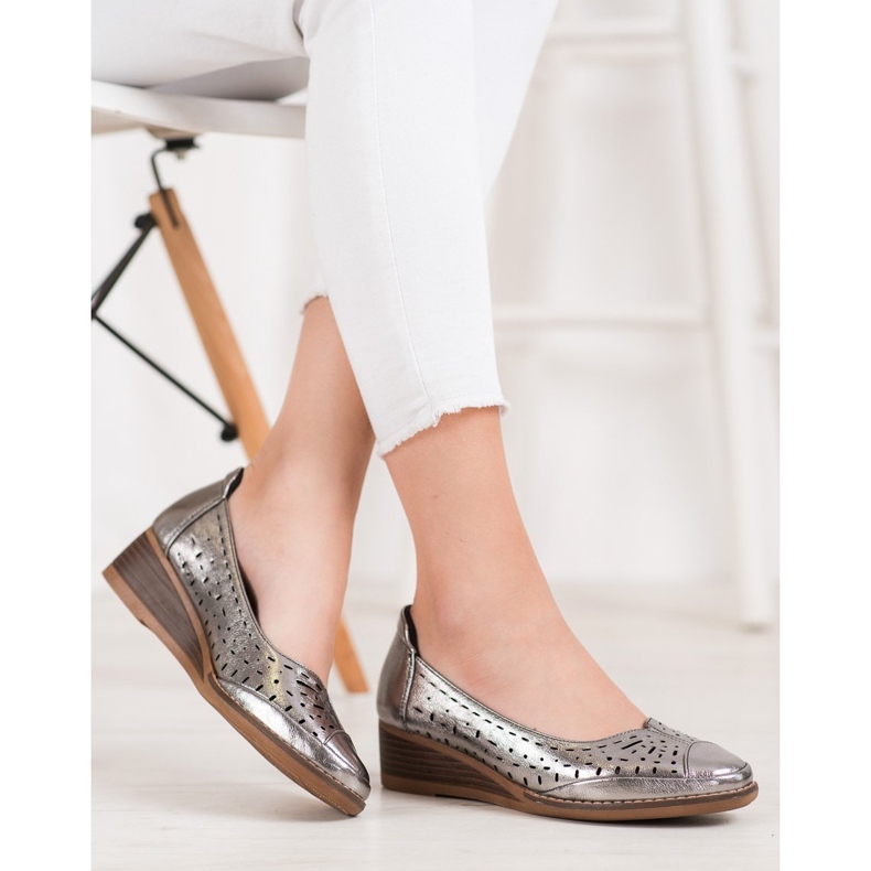 Bombas na cunha Vinceza cinza 1