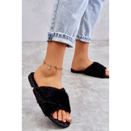 Salto Baixo Feminino Com Pelo Preto Lussie 2