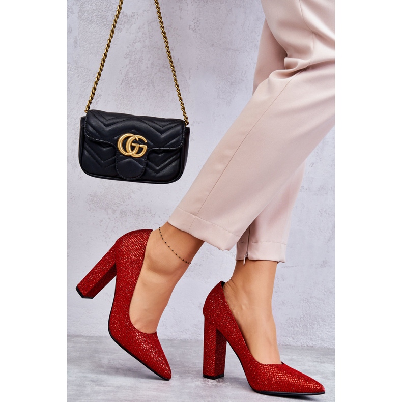 Bombas brilhantes no salto Elmira vermelho 2