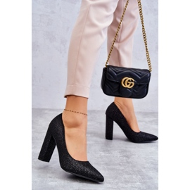 Bombas brilhantes em um salto preto Elmira 2