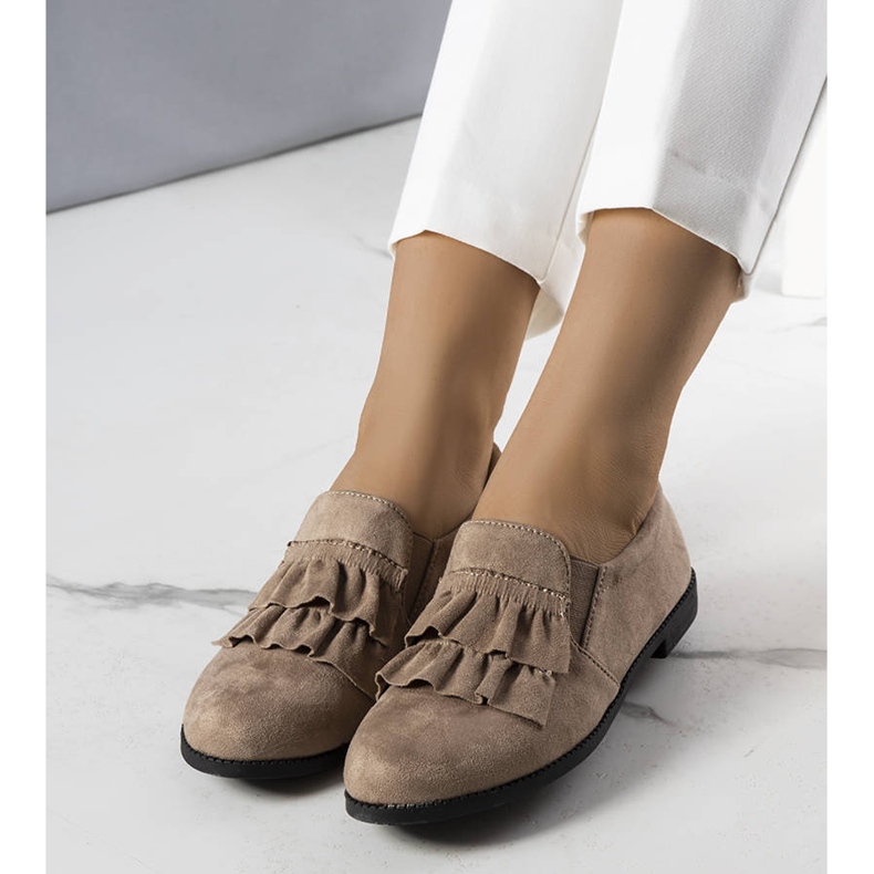 PA1 Sapato bege com babados Kailani 1