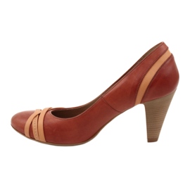 Bombas de couro feminino 1392 marrom decorado com listras de edeo 1