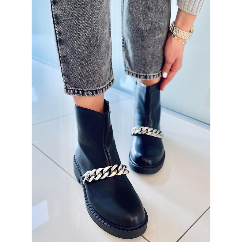 PA1 Botins Feminino Foster Black com corrente preto 1